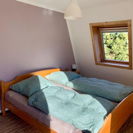 Апартаменты Kleines Reihenhaus Im Chiemgau Зигсдорф Экстерьер фото